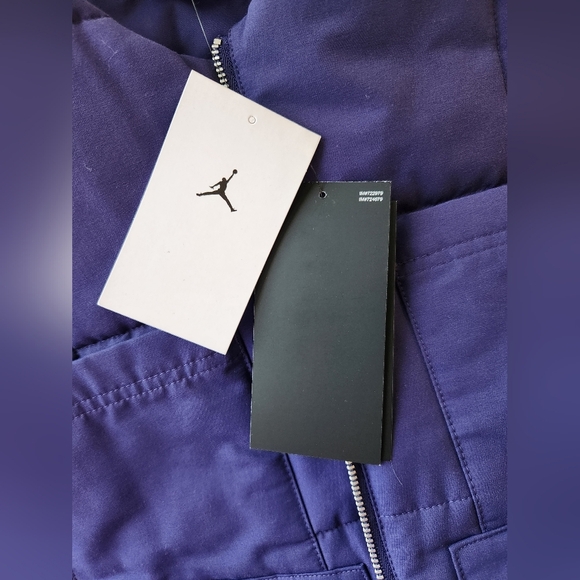 Nike Jordan Women's Insulated Loose Fit Purple Quilted Vest Size Large - Picture 7 of 10